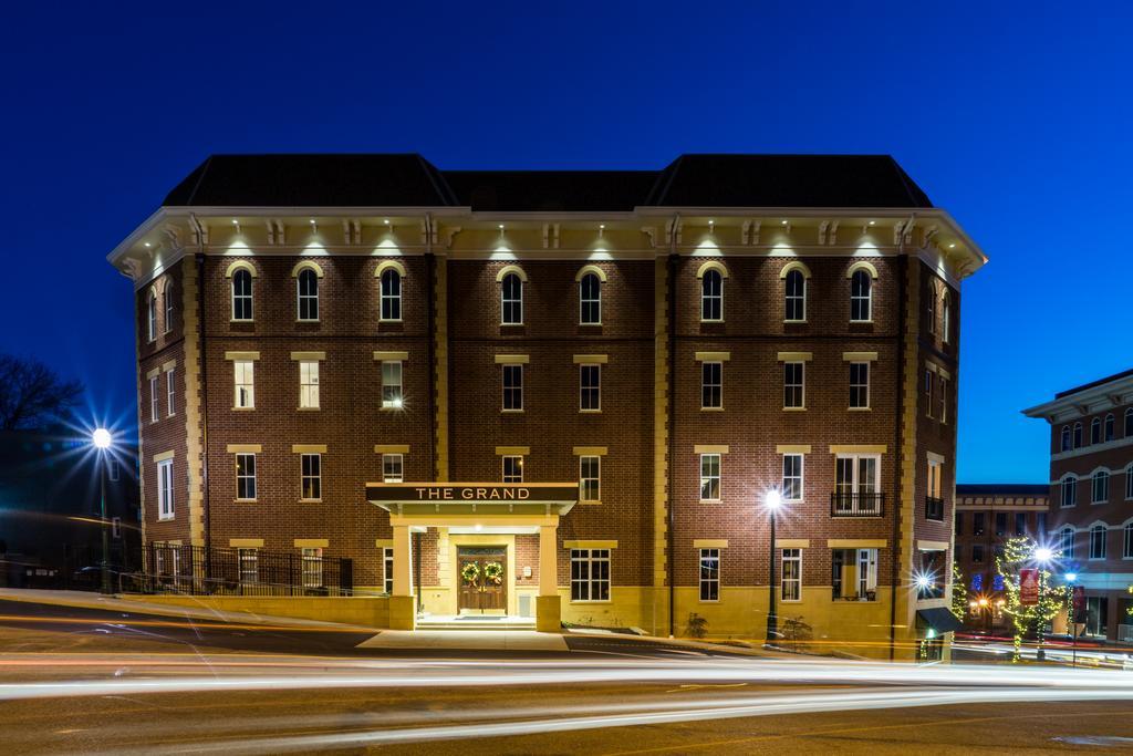 The Mount Vernon Grand Hotel ภายนอก รูปภาพ